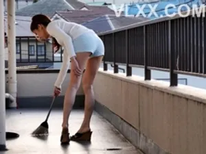 Nữ giáo viên tốt bụng nào ngờ bị đám học trò cá biệt cưỡng bức